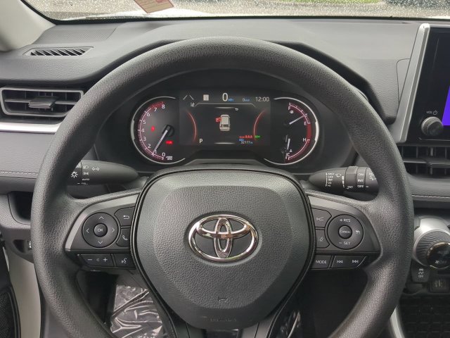 Certified 2024 Toyota RAV4 XLE w/ Convenience Package FWD image 31