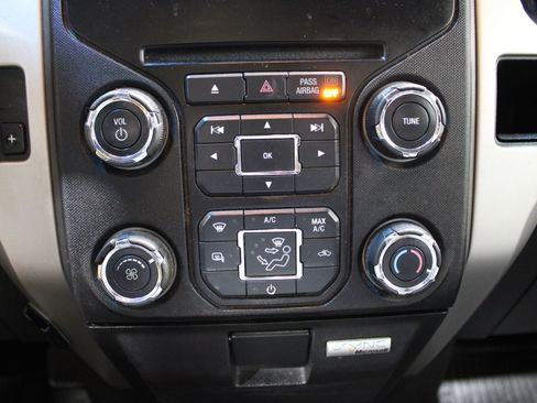 Used 2013 Ford F150 XLT w/ XLT Convenience Pkg image 17