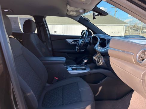 Used 2020 Chevrolet Blazer LT image 50