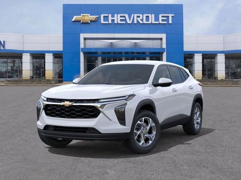 New 2026 Chevrolet Trax LS image 6
