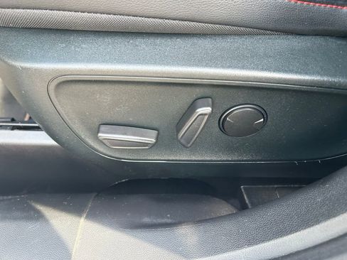 Certified 2022 Ford Escape SEL w/ SEL Stealth AWD Package image 17