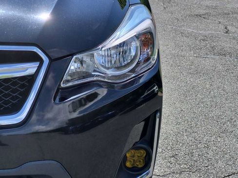 Used 2017 Subaru Crosstrek 2.0i Premium AWD/4WD image 11