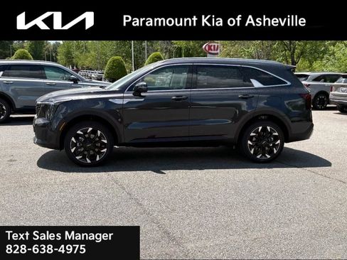 New 2025 Kia Sorento EX w/ Panoramic Sunroof Package image 3