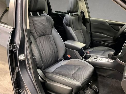 Used 2023 Subaru Forester Premium AWD/4WD image 30