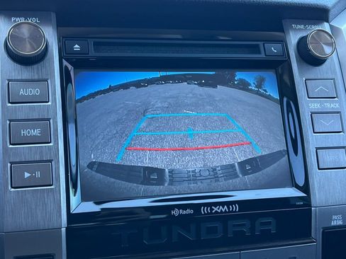 Used 2018 Toyota Tundra SR5 w/ SR5 Upgrade Package RWD image 30