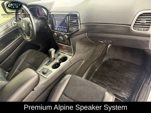 Used 2022 Jeep Grand Cherokee Laredo X AWD/4WD image 19