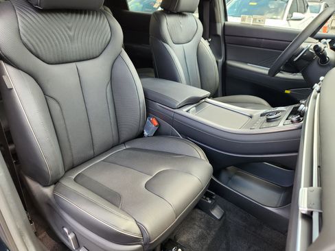 Certified 2025 Hyundai Palisade Calligraphy image 15