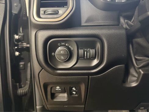 Used 2019 RAM 1500 Sport w/ Level 2 Equipment Group AWD/4WD image 25