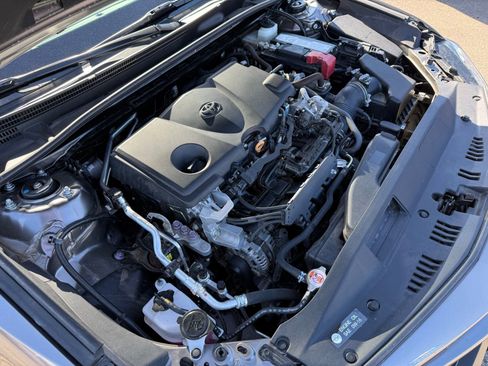 Used 2022 Toyota Camry SE w/ Carpet Mat Package (TMS) image 39