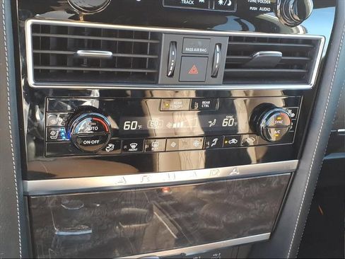 Used 2023 Nissan Armada Platinum w/ Captain's Chairs Package image 18