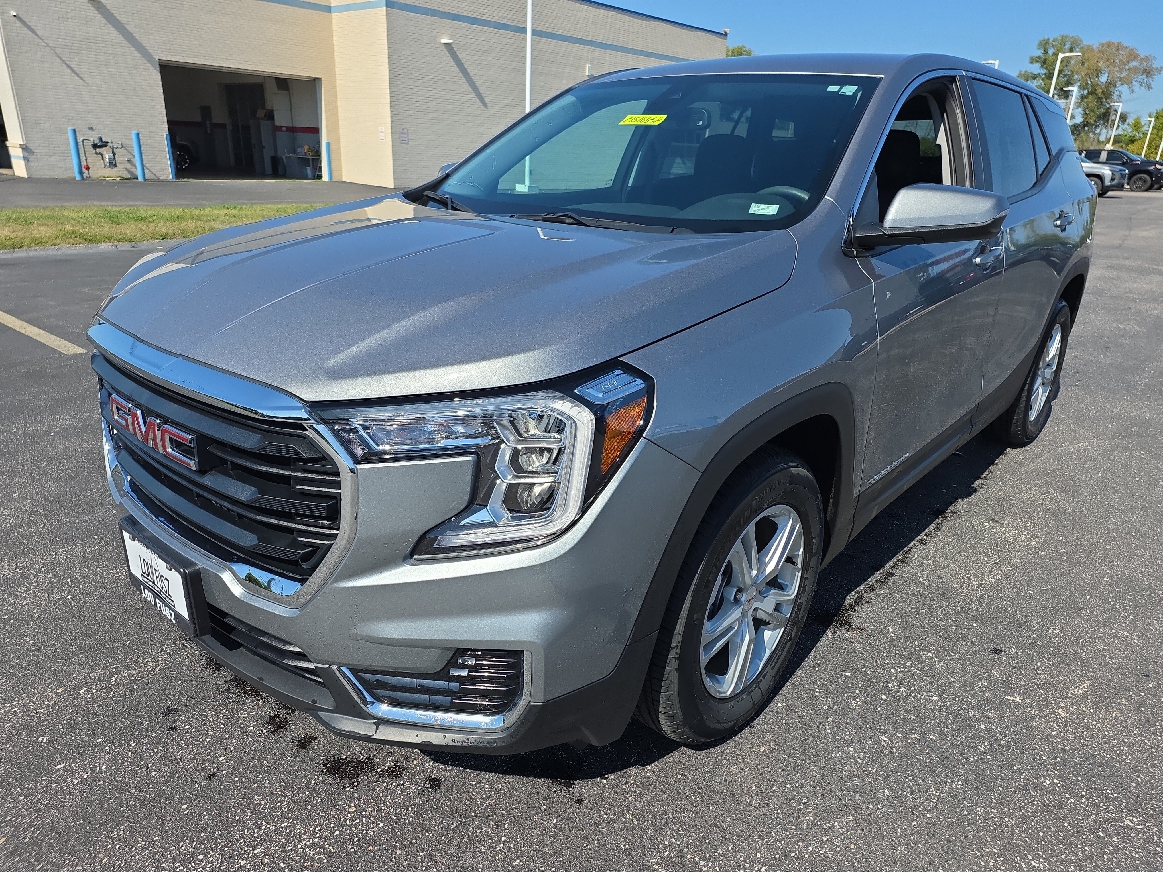 Used 2023 GMC Terrain SLE FWD image 7