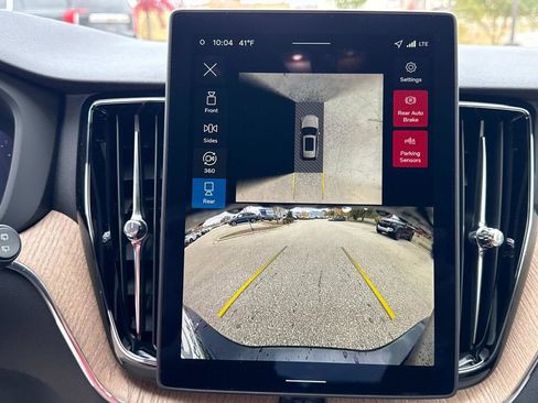 New 2026 Volvo XC60 B5 Plus w/ Climate Package image 23