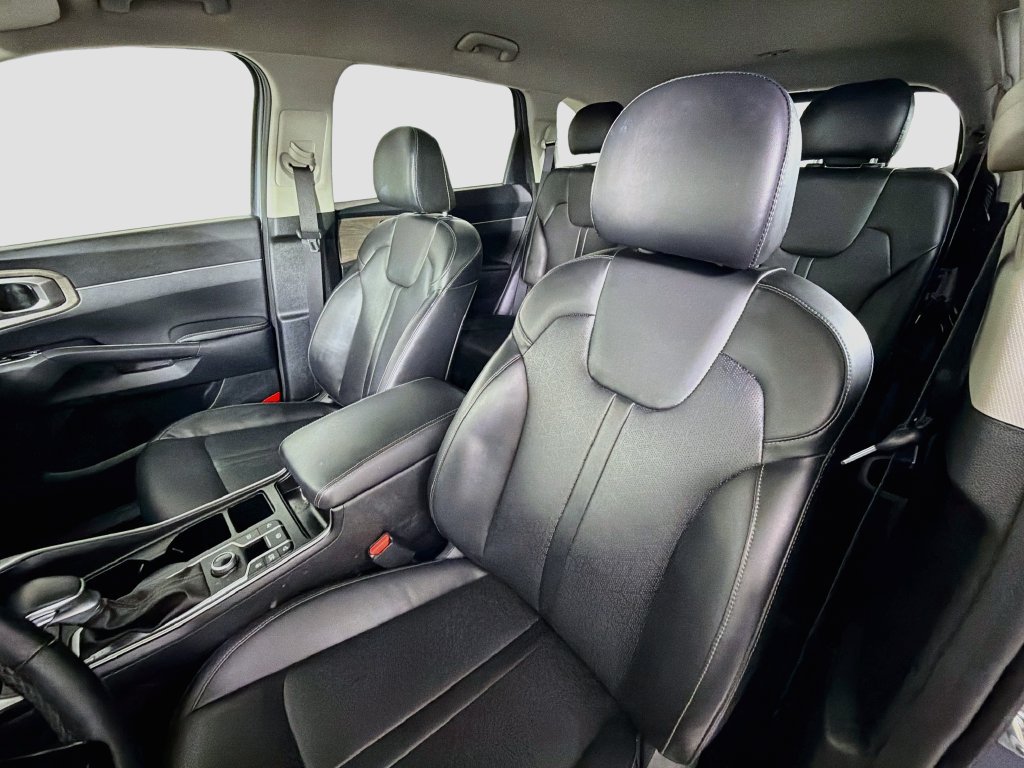 Used 2021 Kia Sorento EX AWD/4WD image 14
