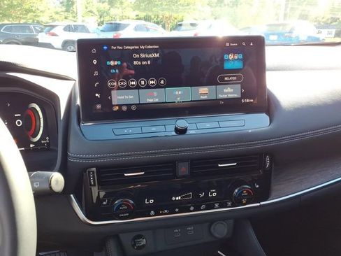 Used 2025 Nissan Rogue Platinum FWD image 18