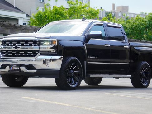 Used 2017 Chevrolet Silverado 1500 LTZ w/ Sport Package AWD/4WD image 6