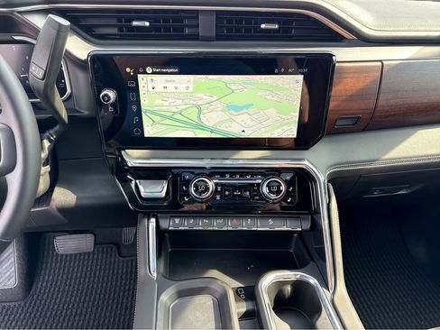 New 2026 GMC Sierra 2500 Denali Ultimate image 12