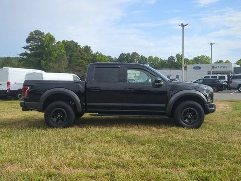 Used 2017 Ford F150 Raptor w/ Equipment Group 802A Luxury AWD/4WD image 14