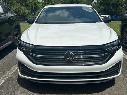 Used 2024 Volkswagen Jetta Sport FWD image 3