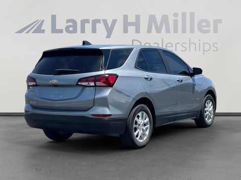 Used 2023 Chevrolet Equinox LS w/ LS Convenience Package FWD image 6