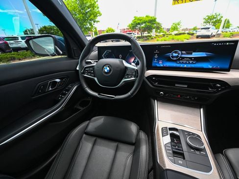 Used 2025 BMW 330i xDrive Sedan AWD/4WD image 33