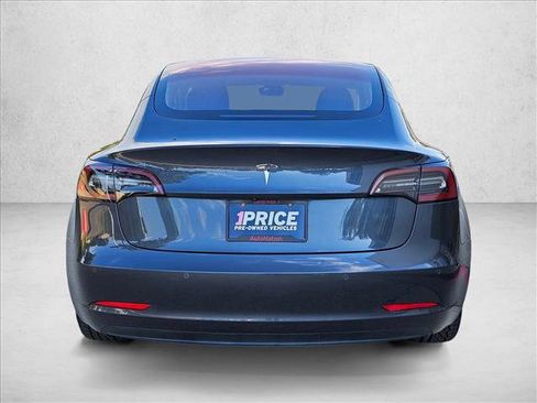Used 2018 Tesla Model 3 Long Range image 7