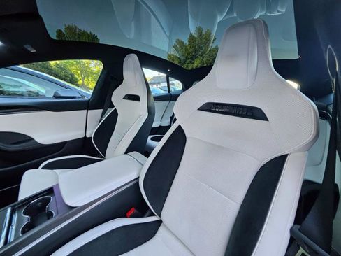 Used 2024 Tesla Model S Plaid image 37