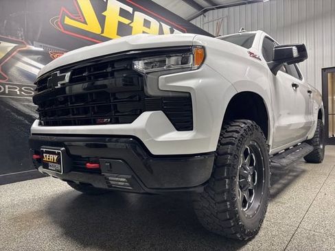 Used 2022 Chevrolet Silverado 1500 LT Trail Boss w/ LT Trail Boss Premium Package image 2