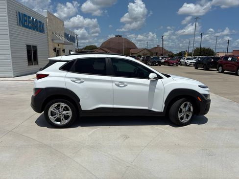 Used 2023 Hyundai Kona SEL w/ Cargo Package FWD image 2