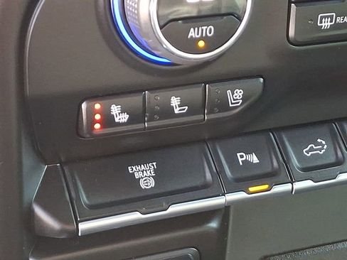 Used 2023 Chevrolet Silverado 3500 High Country w/ Z71 Off-Road Package image 28