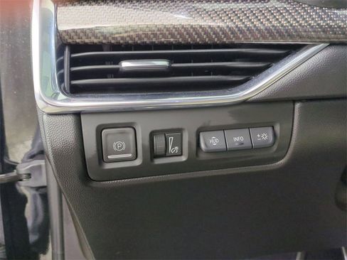 Used 2023 Cadillac XT4 Sport image 17