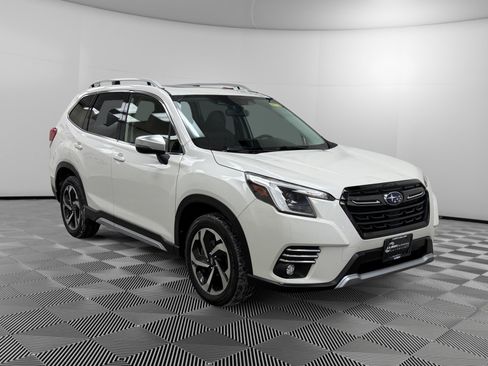 Used 2022 Subaru Forester Touring image 7