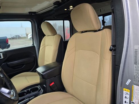 Used 2020 Jeep Gladiator Sport w/ Quick Order Package 24S image 23