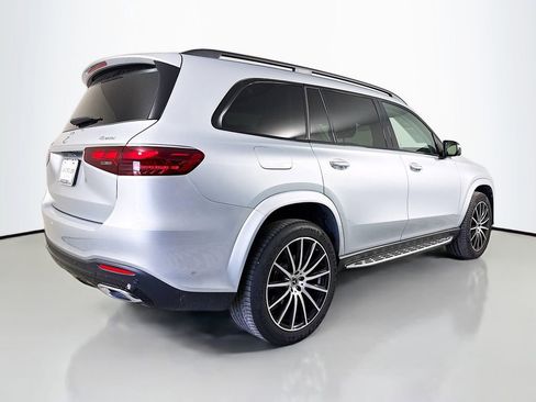 Used 2024 Mercedes-Benz GLS 450 4MATIC image 5