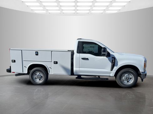 New 2026 Ford F250 XL w/ XL Driver Assist Package image 3