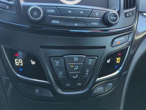 Used 2017 Buick Regal AWD image 19