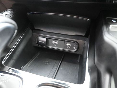 Used 2025 Kia Telluride S AWD/4WD image 13