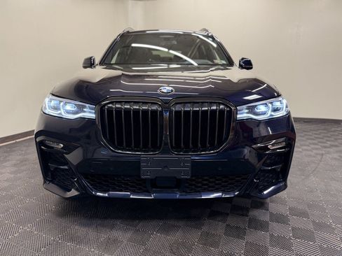 Used 2022 BMW X7 xDrive40i w/ M Sport Package AWD/4WD image 5