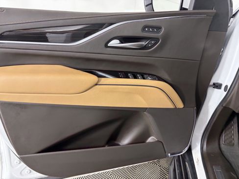 Certified 2024 Cadillac Escalade ESV Premium Luxury w/ Performance Package image 33