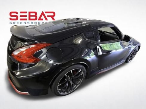 Used 2015 Nissan 370Z NISMO RWD image 3