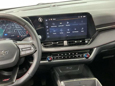 Used 2026 Chevrolet Equinox RS w/ LPO, Floor Liner Package AWD/4WD image 13