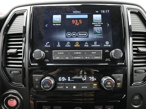Used 2023 Nissan Titan PRO-4X w/ Pro-4x Convenience Package image 9