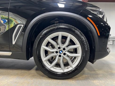 Used 2023 BMW X5 xDrive40i w/ Premium Package image 16