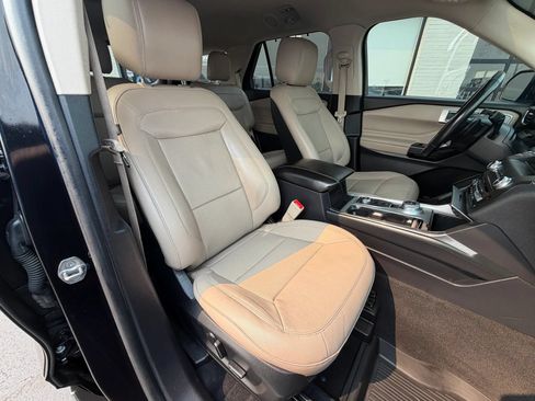 Used 2020 Ford Explorer Limited w/ Class III Trailer Tow Package AWD/4WD image 11