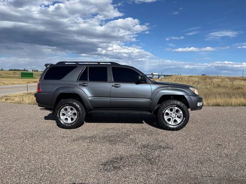 Used 2004 Toyota 4Runner SR5 image 6