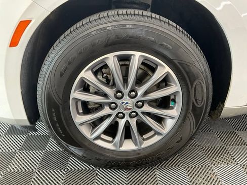 Used 2024 Buick Enclave Premium AWD/4WD image 24