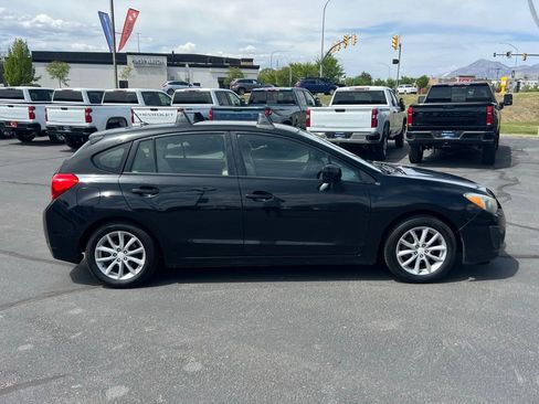 Used 2012 Subaru Impreza 2.0i Premium w/ All-Weather Pkg AWD/4WD image 9