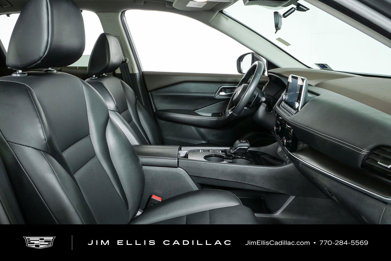 Used 2021 Nissan Rogue SV w/ Premium Package FWD image 22