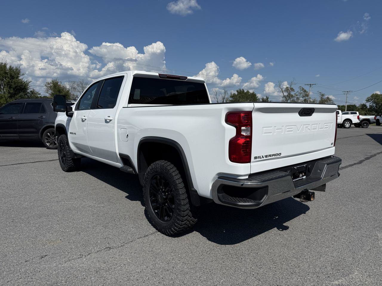 Used 2023 Chevrolet Silverado 2500 LT AWD/4WD image 4