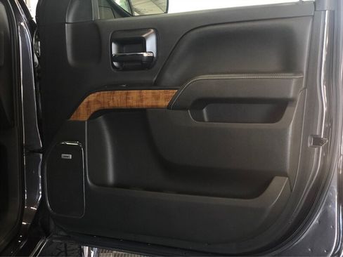 Used 2014 GMC Sierra 1500 SLT w/ SLT Preferred Package AWD/4WD image 18