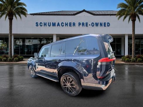 Used 2025 Lexus GX 550 w/ Cold Area Package AWD/4WD image 4